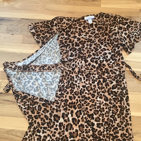 MOTHERHOOD Maternity Leopard Print High Low Flowy Nursing Wrap Dress Women’s M - Picture 9 of 15